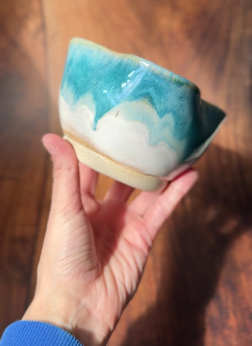 Wavy Rim Handmade Ceramic Bowl (Stoneware)